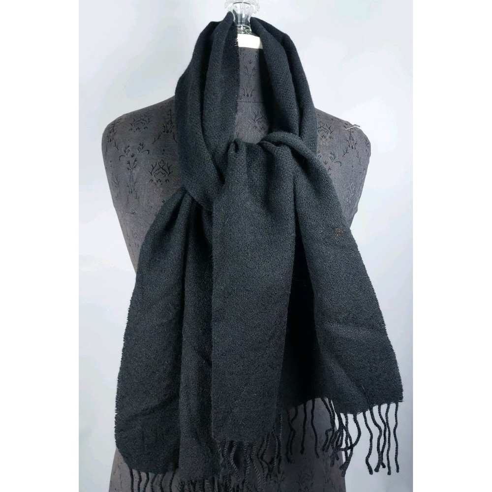Roundtree and Yorke 100% Lambs Wool Scarf Black Solid Woven 60"x11"